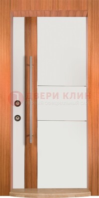 Белая входная дверь c МДФ панелью ЧД-09 в частный дом в Калуге