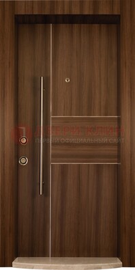 Коричневая входная дверь c МДФ панелью ЧД-12 в частный дом в Калуге