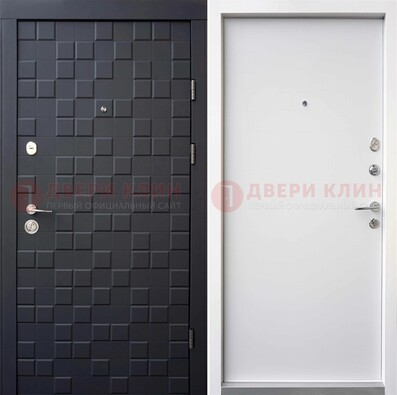 Темная входная дверь с белой МДФ внутри ДМ-222 в Калуге