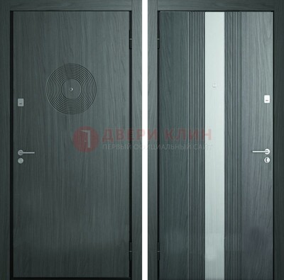Темная железная дверь с МДФ и декоративной вставкой ДМ-25 в Калуге
