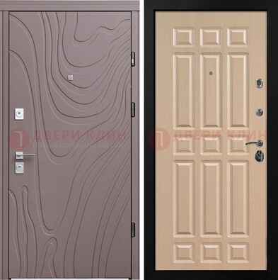 Светло-коричневая железная филенчатая дверь с рисунком МДФ ДМ-283 в Калуге