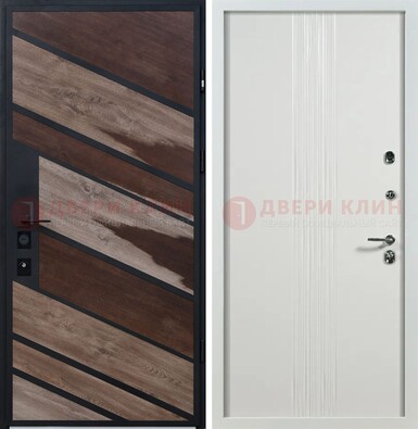 Железная коричневая дверь со светлой МДФ внутри ДМ-310 в Уфе