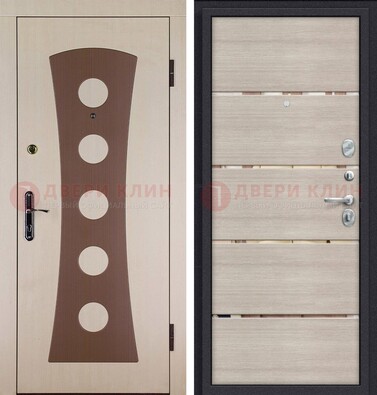 Светлая металлическая дверь с МДФ в квартиру ДМ-365 в Калуге