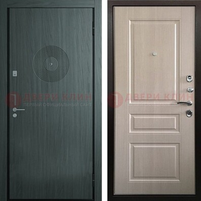 Темная железная дверь с МДФ панелями в квартиру ДМ-389 в Калуге