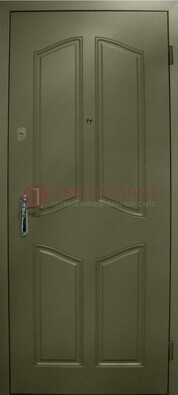 Зеленая стальная дверь с МДФ ДМ-49 в дом в Калуге