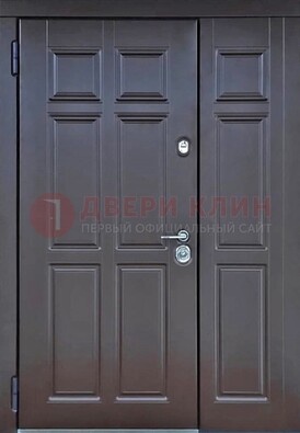 Тёмная двухстворчатая входная дверь для коттеджа с МДФ ДМ-533 в Калуге