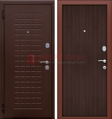 Коричневая металлическая дверь с МДФ ДМ-78 в квартиру в Калуге