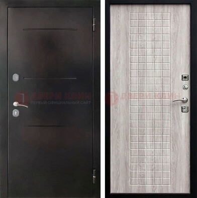 Черная железная дверь с порошковым покрытием и филенчатой МДФ ДП-221 в Калуге