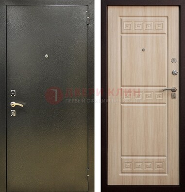 Железная темно-серая дверь с порошковым напылением и МДФ с резьбой ДП-276 в Калуге