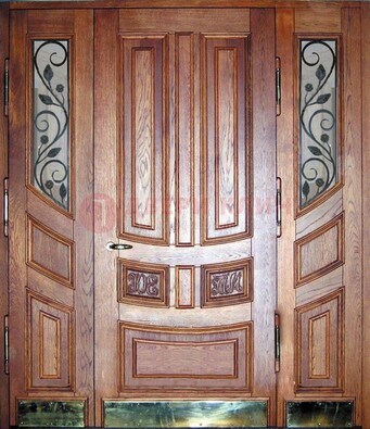 Парадная дверь со стеклом и ковкой ДПР-35 для загородного дома в Сланцы