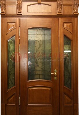Парадная дверь со стеклянными вставками и ковкой ДПР-36 для дома в Калуге