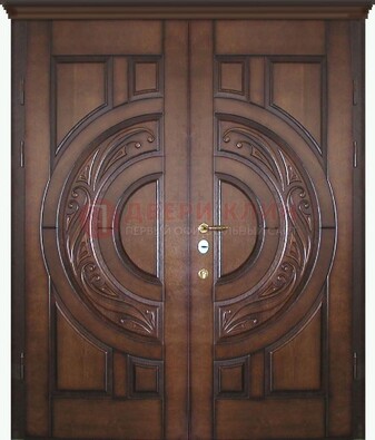 Утепленная коричневая стальная парадная дверь ДПР-51 в Калуге