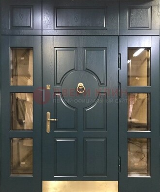 Стальная парадная дверь ДПР-64 со стеклопакетом в Калуге