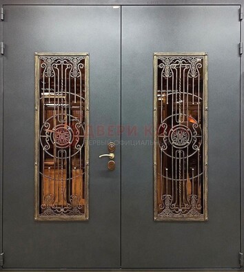 Входная металлическая парадная дверь со стеклом и ковкой ДПР-81 в Калуге
