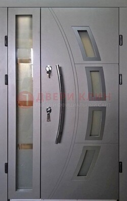 Серая железная дверь для дома со стеклом ДС-17 в Калуге