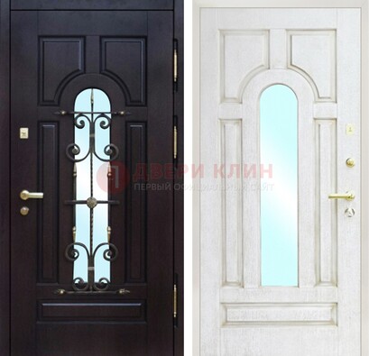 Металлическая дверь со стеклом и ковкой ДСК-55 в частный дом в Казани