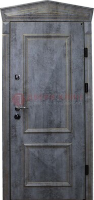 Серая железная уличная дверь с виноритом ДВТ-60 в Калуге