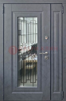 Серая стальная дверь Винорит со стеклом и ковкой ПЛ-29 в Калуге